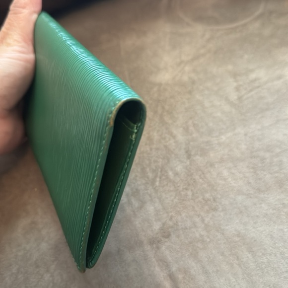 LV Green Epi Wallet - Picture 6 of 10